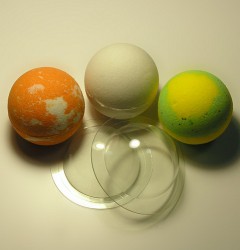 Форма для бурлящих шаров &quot;Средний шарик&quot; Разъемный пластиковый шарик для изготовления шипучек и солей для ванны. 
Диаметр шарика - 6 см