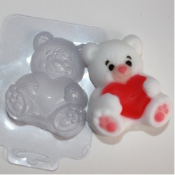 Пластиковая форма для мыла &quot;Мишка с сердцем&quot; Примерный вес готового мыла: 75 г
Рабочая температура: +5..+70 градусов Цельсия
Толщина пластика: 0.7..0.8 мм