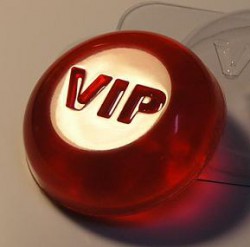 Пластиковая форма для мыла &quot;VIP&quot; Примерный вес готового мыла: 81 г
Рабочая температура: +5..+70 градусов Цельсия
Толщина пластика: 0.7..0.8 мм